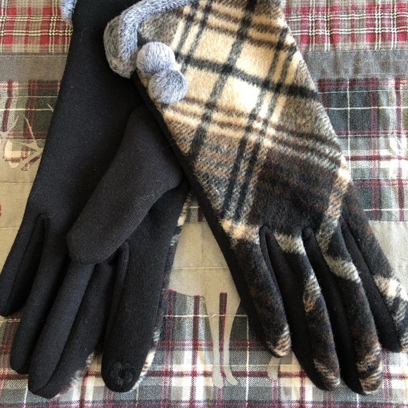 NWT gloves, size small - Picture 2 of 5